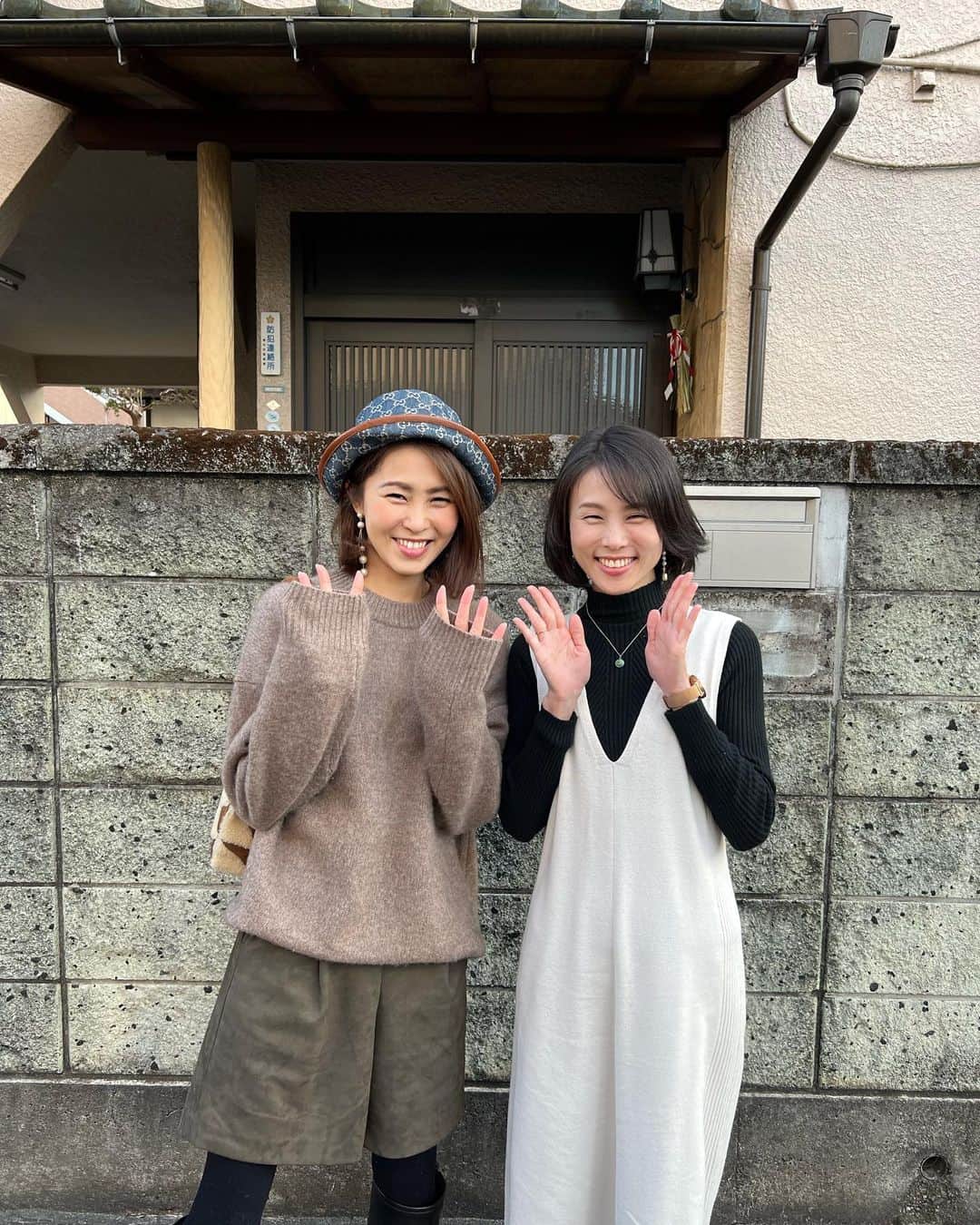 坂元美香さんのインスタグラム写真 - (坂元美香Instagram)「実家シリーズ。 妹。  笑うとそっくりでしょー？ 血ってすごいよね〜」1月12日 6時58分 - mika_saka