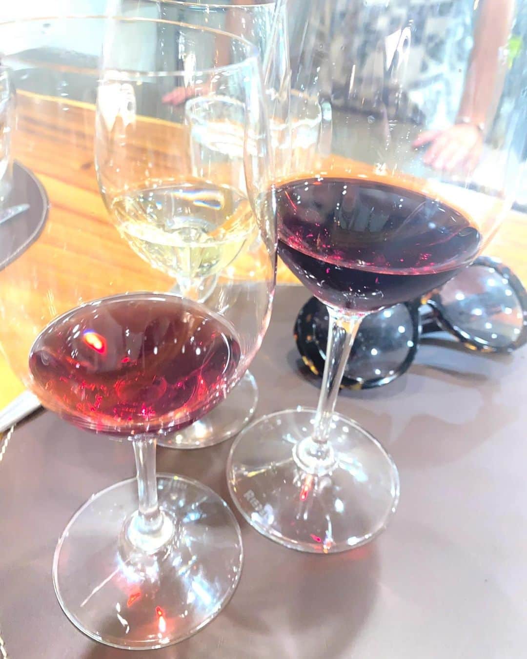 ゆーちゃんさんのインスタグラム写真 - (ゆーちゃんInstagram)「はぁ美しい ペアリングは少しだけ楽しんで 最後食後のデザート時一気に、、、が好きです。 邪道でごめんなさい。   お酒ばっかり夢中になりがち   #ワインに合う料理  #ペアリングワイン  #ペアリング  #ワインテイスティング #ワイン好きな人と繋がりたい  #winelover  #winetime」1月12日 16時48分 - yurina_era999