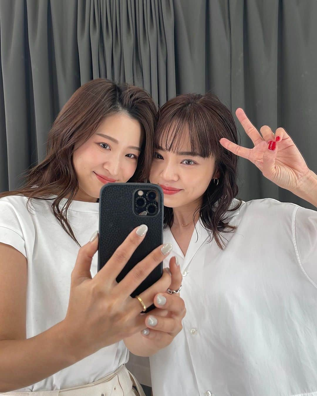 春名亜美さんのインスタグラム写真 - (春名亜美Instagram)「2023年初のお仕事は、大好きな可愛い @hiron953 ちゃんとでした❤️❤️❤️  仕事初めから、とても光栄なお仕事で、さらに大好きなひろんちゃんと一緒で、2023年も良い年になりそうです🥰  やっとゆっくりおしゃべりもできて嬉しかった❤️  #でもまさか #人生でほとんど踊ったことのない2人が #手を取り合って踊るとは #仕事初め」1月12日 19時30分 - amiharunaami