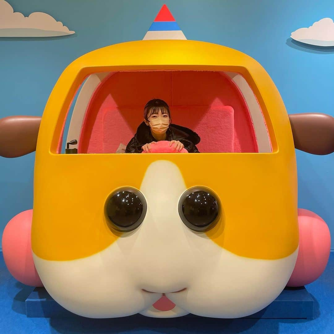 ぱいぱいでか美さんのインスタグラム写真 - (ぱいぱいでか美Instagram)「PUIPUIモルカー❕ . 池袋parcoのモルカー展と ナンジャタウンのコラボ・純喫茶ぷいぷいモルカー ありぼぼに連れてってもらった🐁❣️ めっちゃ可愛かったしモルカー展の方前も行ったけど やっぱジオラマがすごかった〜！ ナンジャタウン初めて行ったけどなんか独特の空気で面白かった。笑 . #PUIPUIモルカー #モルカー #モルカー展 #池袋parco #ナンジャタウン #しばたありぼぼ #でか美ちゃん」1月12日 20時07分 - paipaidekami