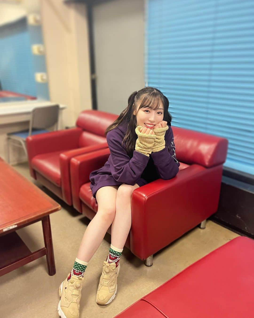 譜久村聖さんのインスタグラム写真 - (譜久村聖Instagram)「へへへへ〜♡  #靴下屋  #上國料萌衣 ちゃんモデル #morningmusume23 #モーニング娘 #morningmusume #モーニング娘23 #譜久村聖 #しふくむら」1月12日 23時15分 - mizuki_fukumura.official