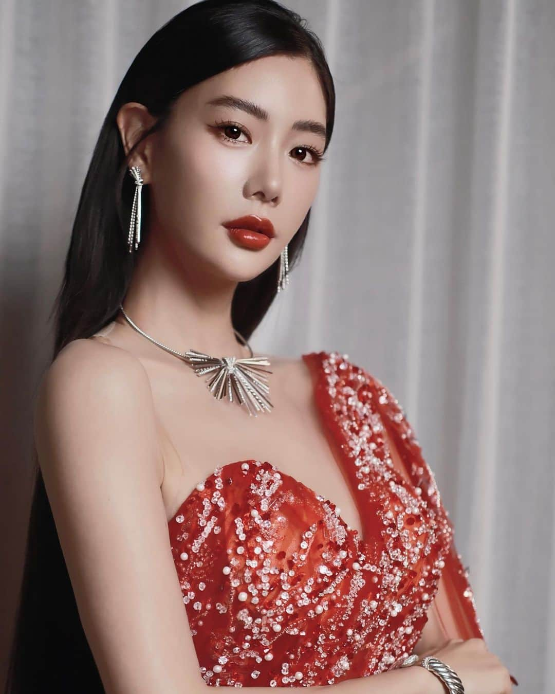 クララさんのインスタグラム写真 - (クララInstagram)「David Yurman Jewerly  #actressclara #클라라 #goldenglobes #DavidYurman #luxuryjewelry #reddress」1月13日 10時12分 - actressclara