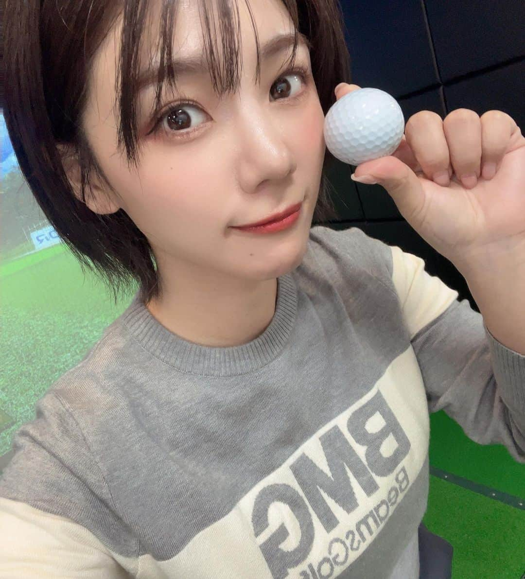 大川成美さんのインスタグラム写真 - (大川成美Instagram)「今年初めてのレッスン⛳️✨ お話ししながら凄い楽しいレッスン 5連続PARの報告してきた。笑 ． 今年も宜しくお願いします❣️  また一回だけ180y飛んだ。 アベレージにしたい🙂🙂 ． ゴルフスクール「STEPGOLF　PREMIUM　GINZA・YURAKUCHO」⛳️いつもありがとうございます✨ ． ． ． ． PR @stepgolf_pre.ginza.yurakucho  #ゴルフ女子 #ステップゴルフ #ステップゴルフ有楽町#golf#ゴルフ#golfwear#ゴルフウェア #ゴルフコーデ#tfw#tfw49」1月14日 7時31分 - naru_coco