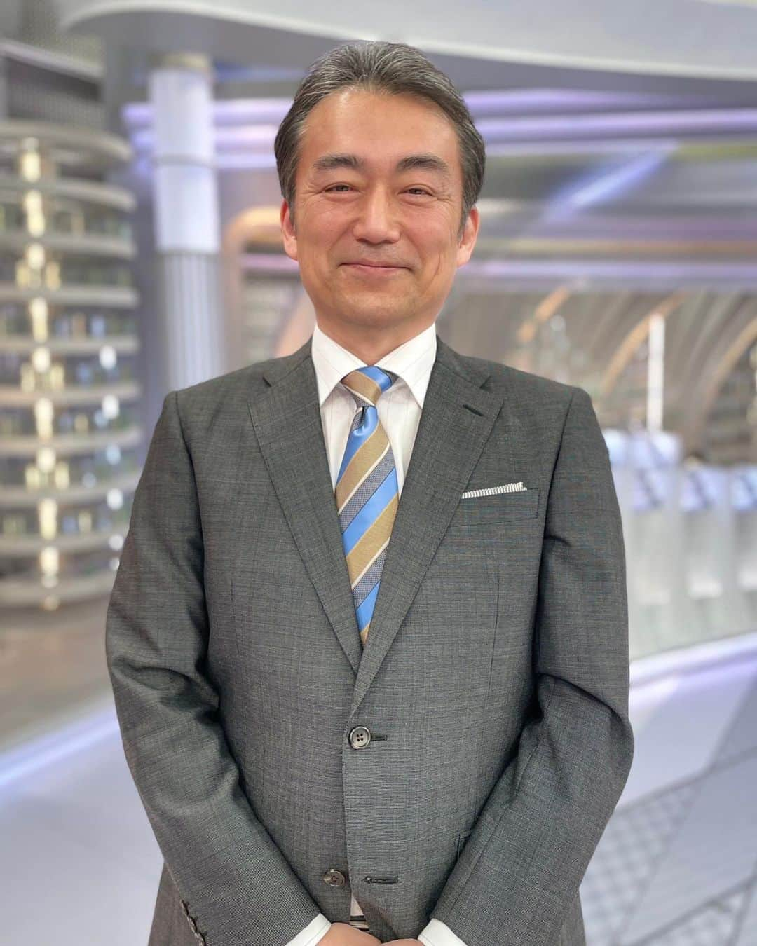 フジテレビ「プライムニュース イブニング」さんのインスタグラム写真 - (フジテレビ「プライムニュース イブニング」Instagram)「きょうから大学入学共通テストが 始まりました。 警備や痴漢対策が強化されています。 ⁡ 受験生の皆さん、明日も頑張ってください！！ ⁡ そして、明日15日は今年初のインスタライブをやります。 14時30分～1時間ほどです。 フジテレビアナウンス室とイット！の公式アカウントでぜひご覧くださいね。 ⁡ みなさんからのご質問も準備が整い次第ストーリーズで 募集します！ いつもたくさんのコメント、嬉しいです。 ぜひよろしくお願いします！ ⁡ #生野陽子 @yoko_shono #小室瑛莉子 @komuro.eriko #奥寺健 @fujitv_announcer #杉原千尋 @chihiro.sugihara #フジテレビ #アナウンサー #ニュース」1月14日 18時51分 - livenews_it