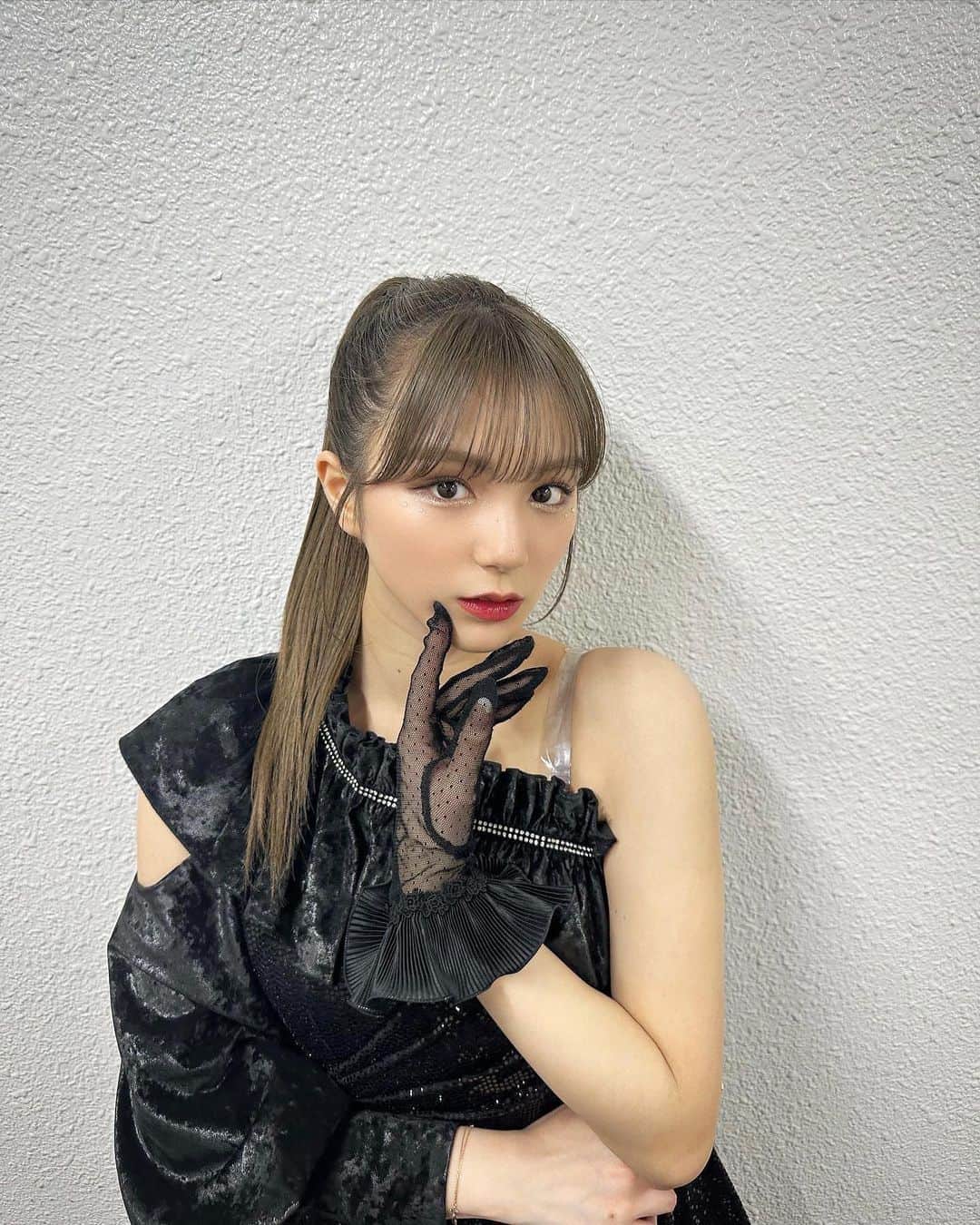 愛来さんのインスタグラム写真 - (愛来Instagram)「︎︎☁︎︎︎︎ 新衣装かわいすぎ！🖤 どうかな？  #スタプラフェス」1月14日 21時55分 - amefurasshi_aira_official_