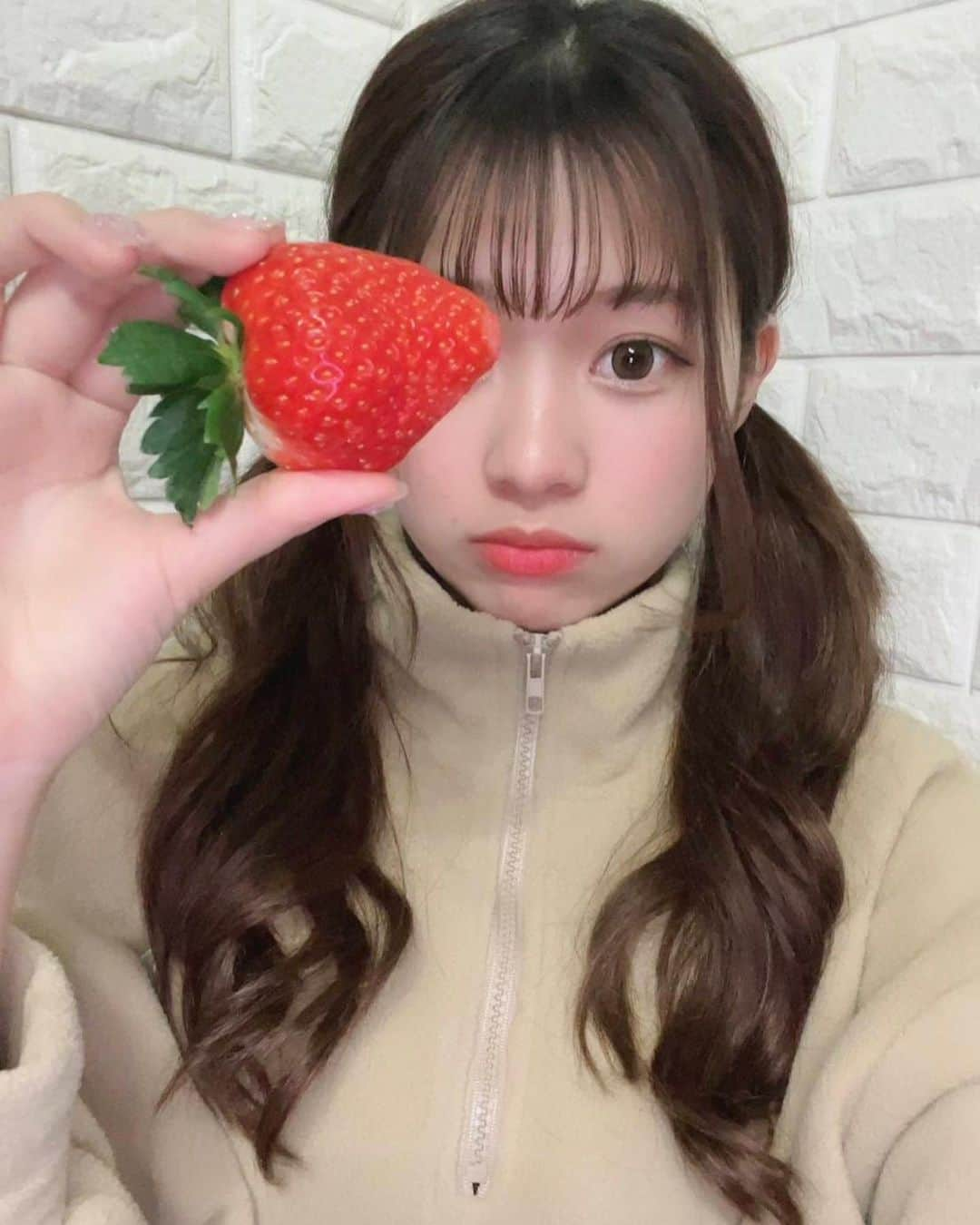 上ノ堀結愛さんのインスタグラム写真 - (上ノ堀結愛Instagram)「苺しか勝たん🍓❤️」1月15日 19時19分 - yua.0201