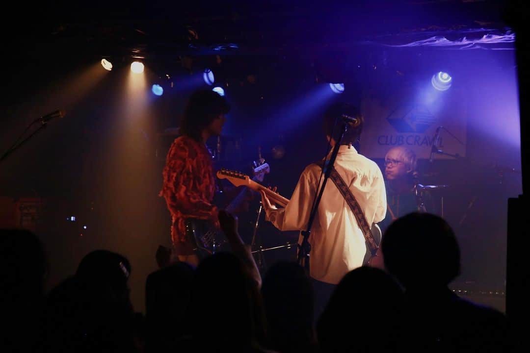 おいしくるメロンパンさんのインスタグラム写真 - (おいしくるメロンパンInstagram)「. 1/15(日)は、「Ta!」でした🙌  久しぶりの渋谷 CLUB CRAWLで新年初ライブ、最高に盛り上がりました✊  見に来てくださった皆さん、ありがとうございました！  #おいしくるメロンパン #Ta!」1月15日 21時38分 - oisiclemelonpan_official