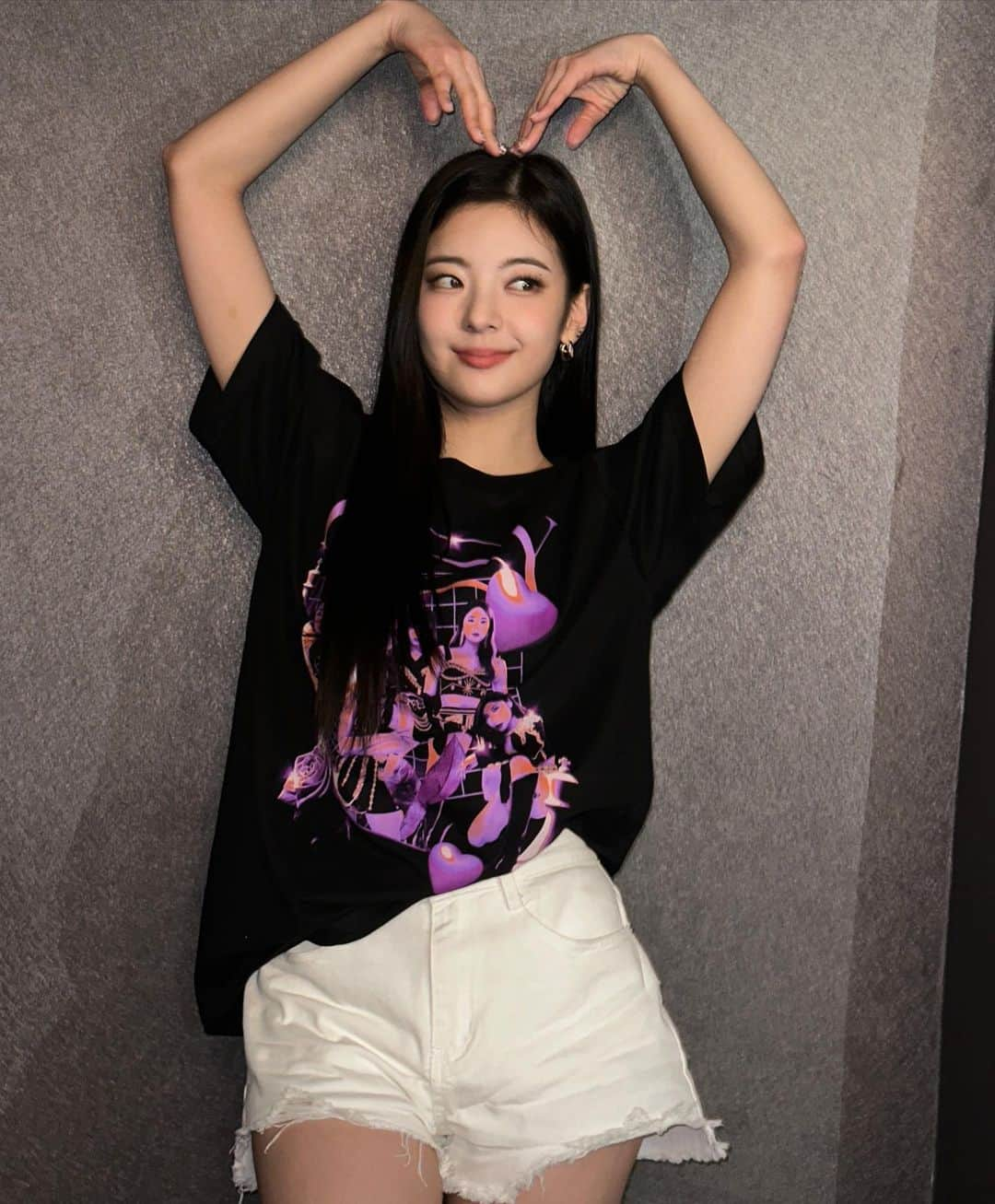 ITZYさんのインスタグラム写真 - (ITZYInstagram)「Thank you Manila :)💙」1月16日 11時44分 - itzy.all.in.us