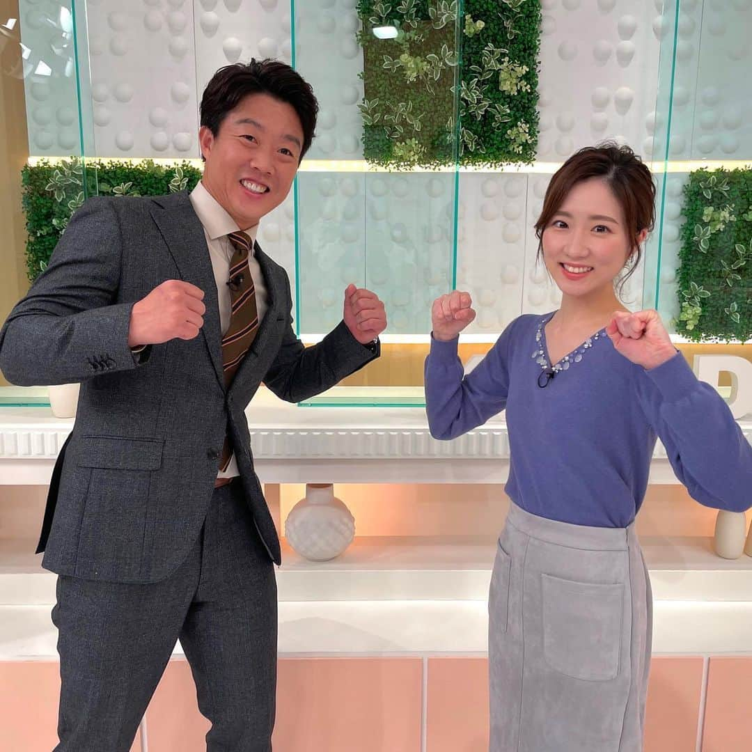 世永聖奈さんのインスタグラム写真 - (世永聖奈Instagram)「📺 ⁡ ⁡ 今日ドキッ！スポーツ月曜Bravo！ ⁡ きょうから 鶴岡慎也さんとお伝えします ⁡ 打ち合わせの時から緊張していた鶴岡さん ⁡ きょうの出来をご自身で30点と話していましたが ⁡ スタッフ陣から自然と拍手が起きていました ♡ ⁡ みなさんに楽しんでもらえる時間となるように ⁡ 鶴岡さんと一緒に 私も心機一転 頑張ります！ ⁡ ⁡ #今日ドキッ #スポーツ #月曜ブラボー #鶴岡慎也 さん #鶴さん @shinya_tsuruoka  #WBC #ブルペンキャッチャー #解説者 #北海道 #札幌 #アナウンサー #世永聖奈 ⁡ ⁡ 鶴「世永ちゃんもう1枚写真撮ろ」 世「はい喜んで！！」 鶴「よろしくお願いします（深々お辞儀）」 世「こちらこそです（私頼りないけど😗）」 #2枚目のお話 ⁡ #建山さん見てくれてありがとうございます」1月16日 18時36分 - hbc_yonagasena