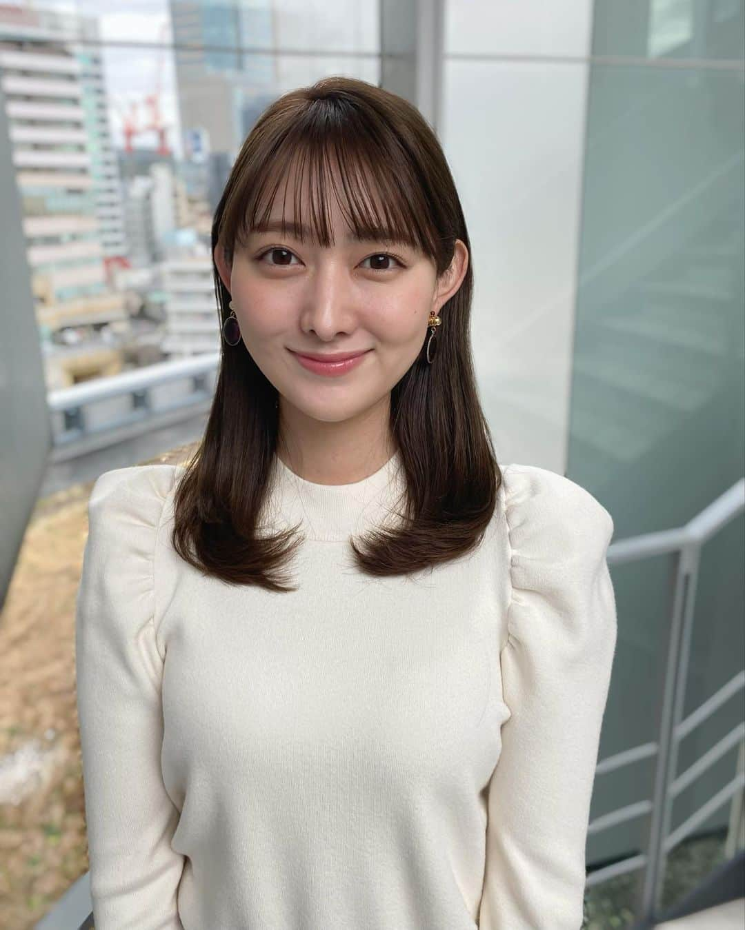 森山みなみさんのインスタグラム写真 - (森山みなみInstagram)「.  今朝も羽鳥慎一モーニングショーをご覧いただき、ありがとうございました✨  パフスリーブがポイントのニットでした。  明日もよろしくお願いいたします！   #テレビ朝日 #羽鳥慎一モーニングショー #モーニングショー #アナウンサー  #森山みなみ  #衣装」1月17日 20時07分 - minami.moriyama_ex