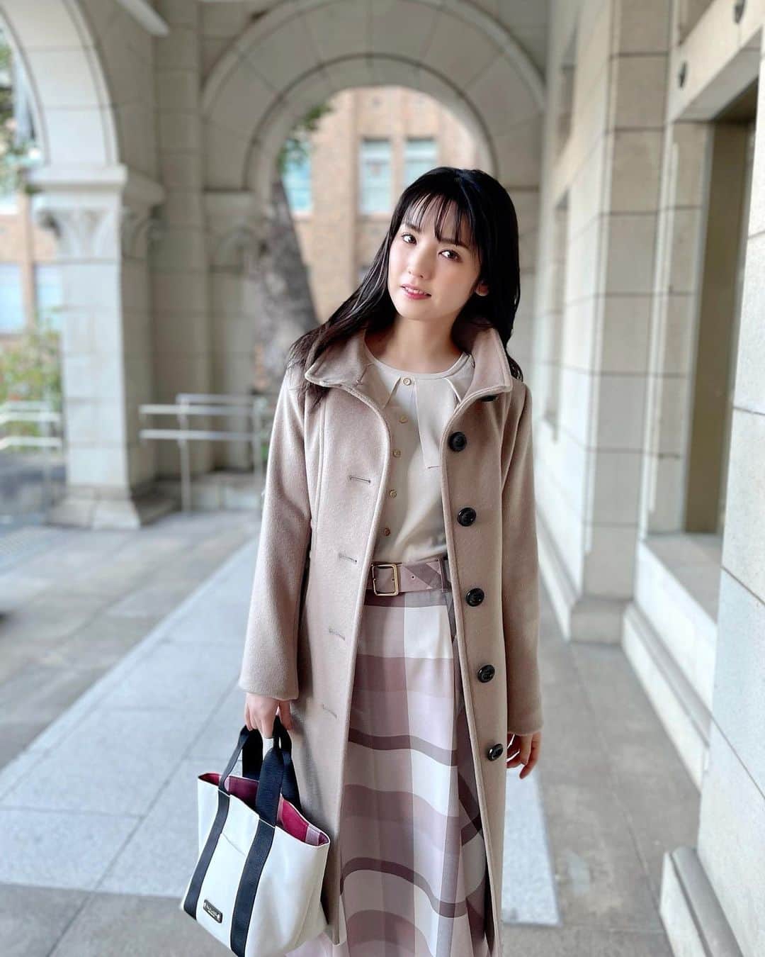 道重さゆみちゃん ブルーレーベルクレストブリッジ ベージュ スカート38- 