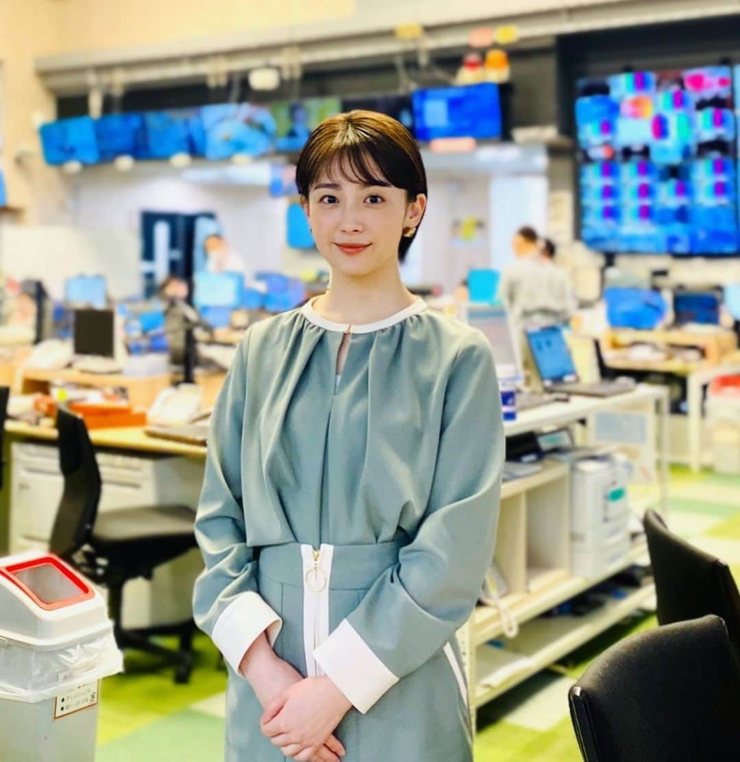 フジテレビ「プライムニュース イブニング」さんのインスタグラム写真 - (フジテレビ「プライムニュース イブニング」Instagram)「#イット ！放送中です   ●“ #電気窃盗 ”で中国人３人逮捕 ●なぜ？ #ＮＺ首相 が突然の辞任表明 ●博多女性刺殺“ #見当たり捜査 ”の裏側 ●寒い時期に食べたくなる #鍋 ！みんなが選ぶスープは？ 驚き！鍋のシメにオムライス＆ナポリタンができる！   #榎並大二郎 @enami_daijiro #宮司愛海 @manami_miyaji   #木村拓也 @takuya.kimura0801   #遠藤玲子 @reiko.endo_0429   #柳澤秀夫   #ガチャピン @gachapin_official #竹俣紅 @benitakemata_official   #岸本理沙 #フジテレビ #アナウンサー 公式HP：https://www.fujitv.co.jp/livenews_it/ FNNプライムオンライン：https://www.fnn.jp/」1月19日 15時58分 - livenews_it