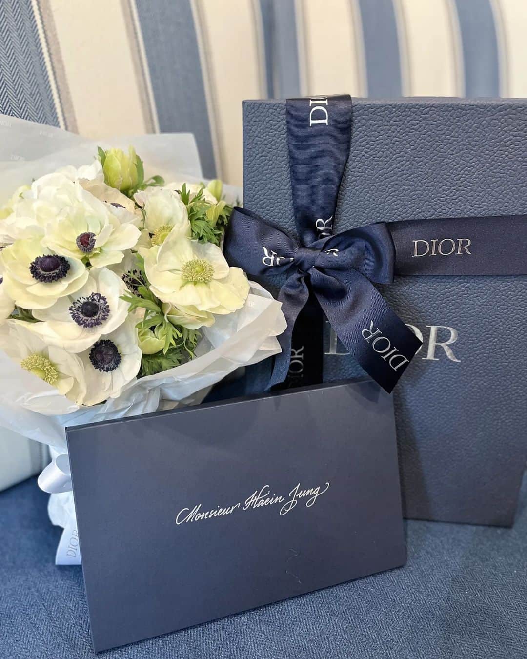 チョン・ヘインさんのインスタグラム写真 - (チョン・ヘインInstagram)「@Dior @MrKimJones #Dior #DiorWinter23  DIOR WINTER 2023 MEN’S COLLECTION - JANUARY 20TH 3PM PARIS TIME – TO BE REVEALED ON DIOR.COM  1월 20일 금요일 한국 시간 오후 11시 파리 현지에서 열리는 킴 존스의 WINTER 2023 MEN’S 컬렉션이 DIOR.COM을 통해 공개됩니다.」1月19日 16時50分 - holyhaein