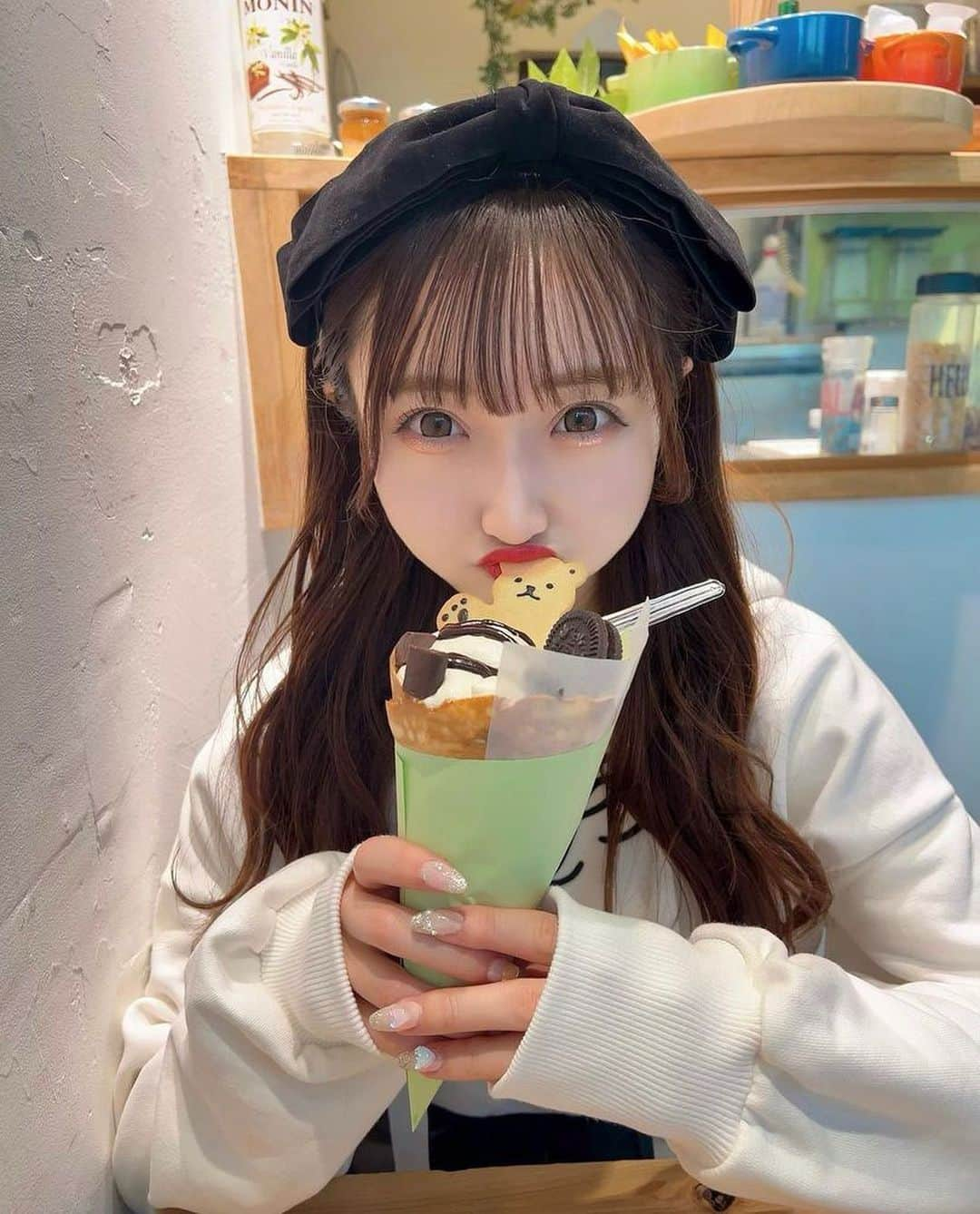 美女美容事情さんのインスタグラム写真 - (美女美容事情Instagram)「《クレープなう🧁❤️》⁠ *⠀⠀⠀⠀⠀⠀⁠⠀⁠⠀⁠⠀⁠⠀⁠ 今回ご紹介させて頂きますのは!!👀❤️⁠⠀⁠⠀⁠⠀⁠⠀⁠ ほしのまりあさん<@maria.pink28> の素敵なお写真📸⠀⁠⠀⁠⠀⁠ *⠀⁠ かわいすぎて癒されますね☺️💓 ベレー帽がすごく似合ってて素敵です🤍✨⠀⠀⠀⁠⠀⁠⠀⁠⠀⁠⠀⁠ *⠀⁠⠀⁠⠀⁠⠀⁠⠀⁠ ほしのまりあさん<@maria.pink28> 素敵な投稿をありがとうございました☺️📸✨⠀⁠ ほしのまりあさんのアカウントには他にも素晴らしい投稿が沢山ありますので是非覗いてみてくださいね💁‍♀️💙⁠ ⁠ ⠀⠀⁠⠀⁠⠀⁠⠀⁠ △▼△▼△▼△▼△▼△▼△▼△▼△▼ ⁠⠀⁠⠀⁠⠀⁠ ❤️🧡💛「ビジョビ (美女美容事情)」💚💙💜⠀⠀⠀⠀⠀⠀⠀⠀⠀⠀⠀⠀⠀⠀⁠⠀⁠⠀⁠⠀⁠⠀⁠⠀⁠ 👇掲載ご希望の方は👇⠀⠀⠀⠀⠀⠀⠀⠀⠀⠀⠀⠀⠀⠀⠀⁠⠀⁠⠀⁠⠀⁠⠀⁠⠀⁠ @b_b_j.jタグ付けと🖤 #ビジョビ ⁠⠀⁠ 🖤タグ付けお願いします⠀⠀⠀⠀⠀⠀⠀⠀⠀⠀⠀⠀⠀⠀⠀⁠⠀⁠⠀⁠⠀⁠⠀⁠⠀⁠ △▼△▼△▼△▼△▼△▼△▼△▼△▼ ⁠⠀⁠ #美女#美人#ベレー帽コーデ #彼女風#クレープ#癒し系 #インスタ美女#インスタ美人」1月19日 18時03分 - b_b_j.j