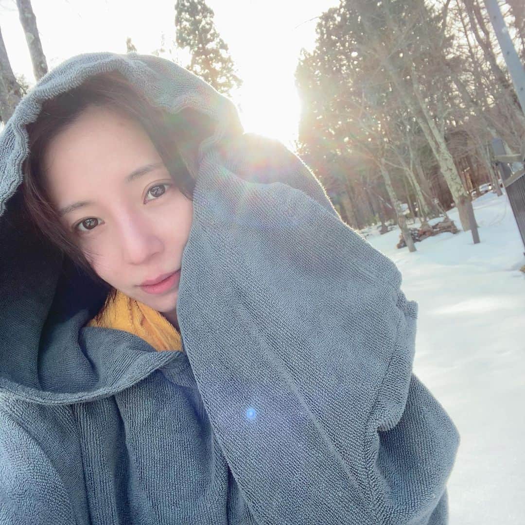 入来茉里さんのインスタグラム写真 - (入来茉里Instagram)「❄️ ⛄️まっしろ。銀世界。 ❄️  #雪景色 #雪  #japan #snow #unknown  #데일리 #인스타 #일본 #뷰티스타그램 #겨울」1月19日 20時43分 - iriki.mari_official