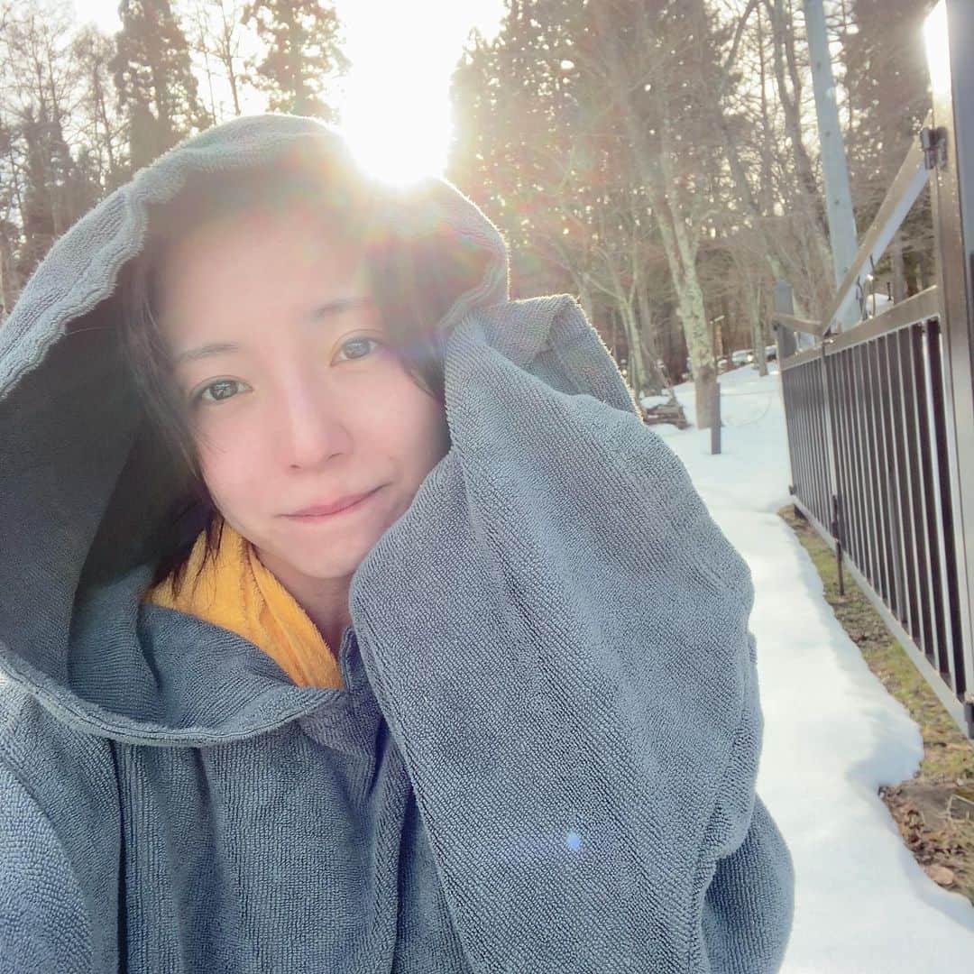 入来茉里さんのインスタグラム写真 - (入来茉里Instagram)「❄️ ⛄️まっしろ。銀世界。 ❄️  #雪景色 #雪  #japan #snow #unknown  #데일리 #인스타 #일본 #뷰티스타그램 #겨울」1月19日 20時43分 - iriki.mari_official