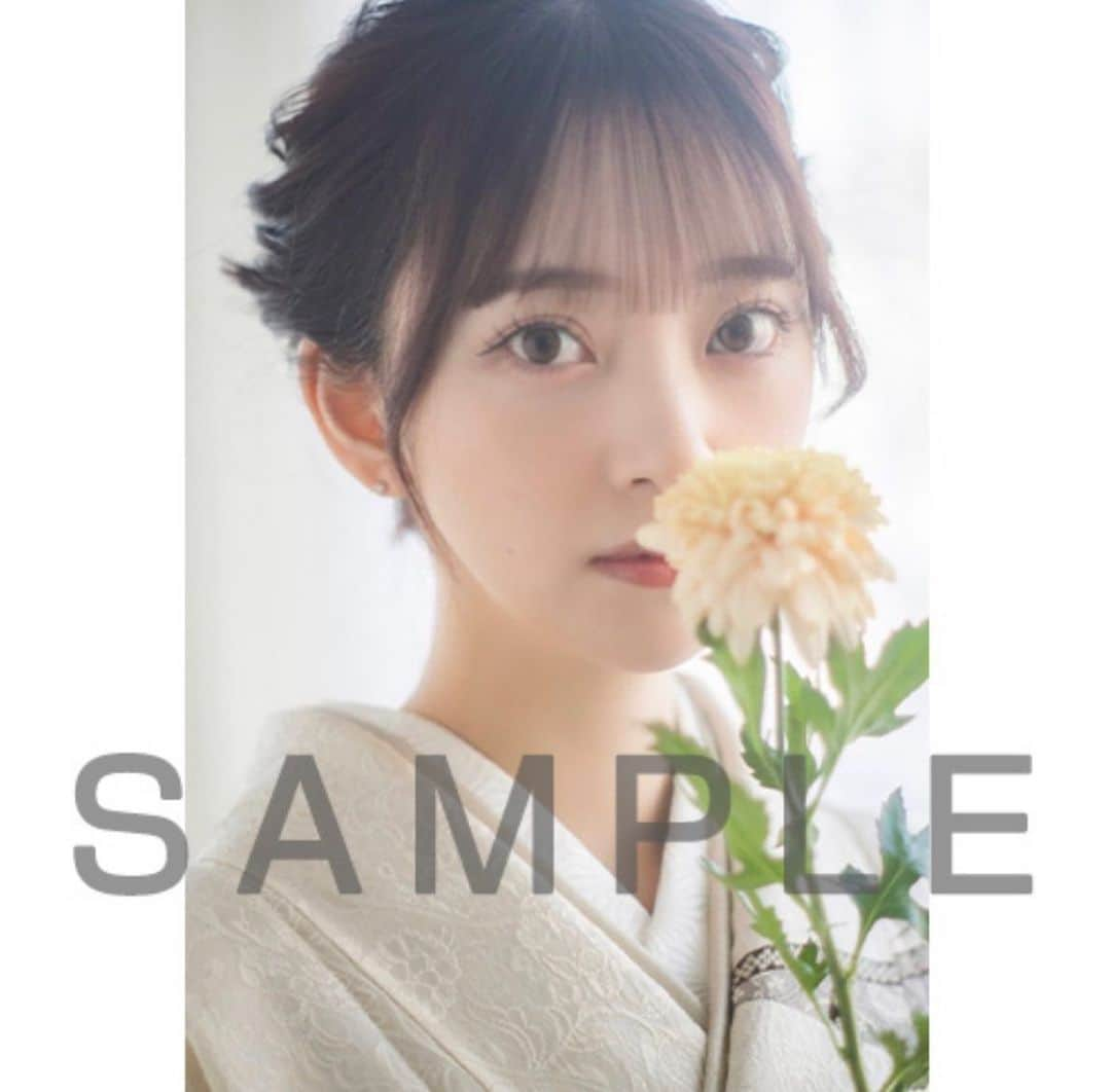 堀未央奈さんのインスタグラム写真 - (堀未央奈Instagram)「🍃  着物verの生写真が 発売されました🎍🌙  AセットBセット 各5枚ずつ入っています♡ 2/5までの期間限定発売なのでぜひ🩰  堀未央奈オンラインショップにて」1月20日 19時44分 - horimiona_official