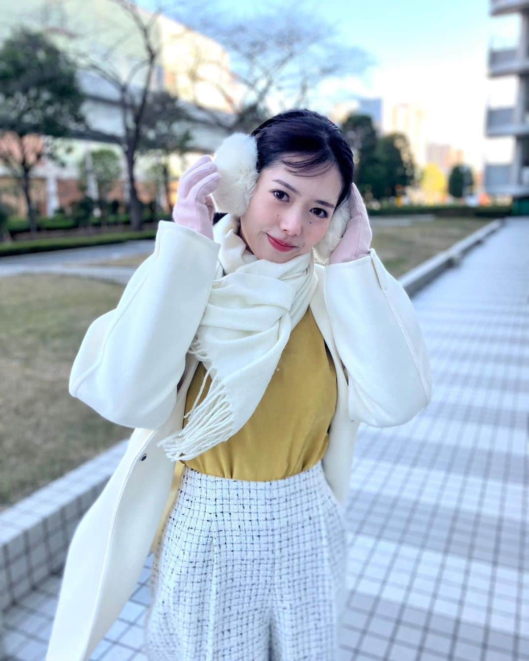 フジテレビ「めざましテレビ」さんのインスタグラム写真 - (フジテレビ「めざましテレビ」Instagram)「1月21日(土) 萌ちゃんの京都弁天気予報❄️ きょうは北風が強く寒い1日になりそうです🧣 萌ちゃんも今シーズン初めて手袋をつけてしっかり防寒対策をしましたよ😊 #めざましどようび #谷尻萌」1月21日 11時22分 - mezamashi.tv