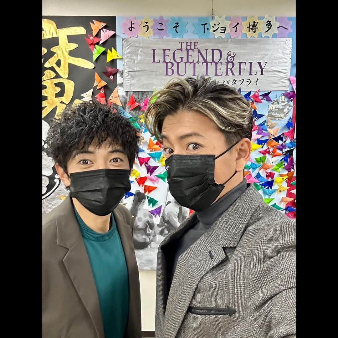 木村拓哉さんのインスタグラム写真 - (木村拓哉Instagram)「⁡ ⁡ ⁡ 「九州でのキャンペーン。 色々とありがとうございましたぁ〜❕ 皆さんの温かい気持ちが本当に嬉しかったです。 駆けつけてくれた、正人。レイニ。にも　　　感謝。」 ⁡ PEACE‼︎ ⁡ STAYSAFE! ⁡  拓哉 #木村拓哉 #TakuyaKimura」1月22日 16時55分 - takuya.kimura_tak