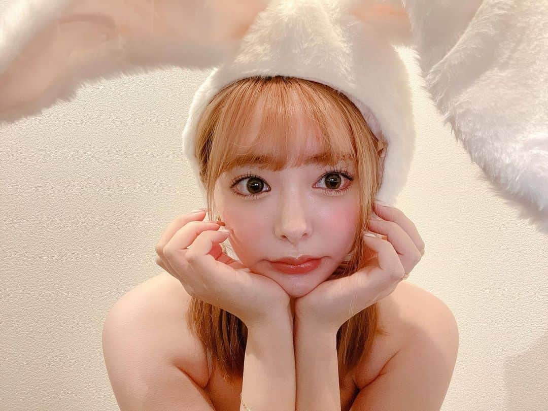 小倉由菜さんのインスタグラム写真 - (小倉由菜Instagram)「#happylunernewyear ✨  🐰💗💗 #兎年大吉 #新年快樂  #설날 #새해복많이받으세요」1月22日 18時41分 - ogura_yuna