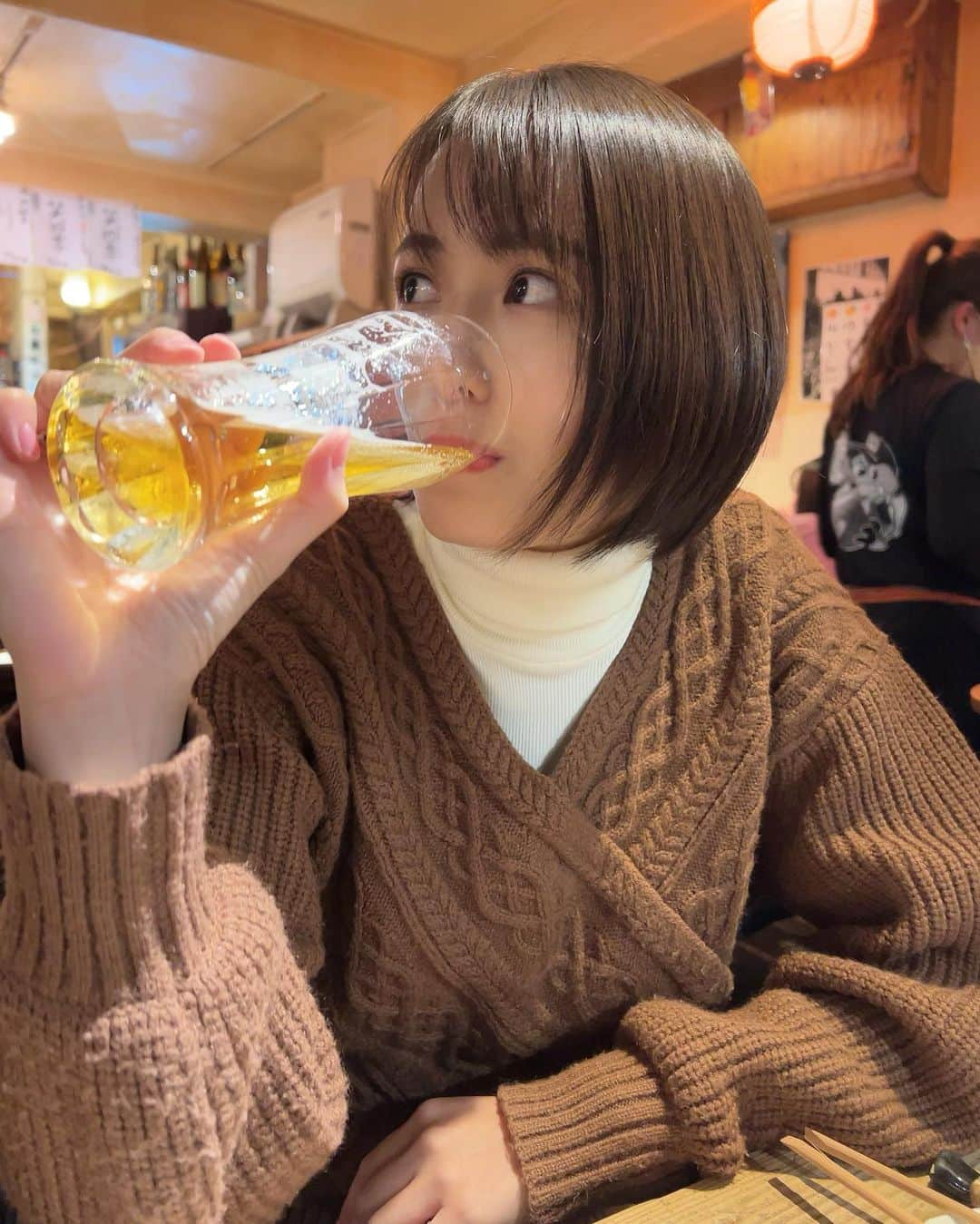 新谷あやかさんのインスタグラム写真 - (新谷あやかInstagram)「・  昨日はありがとございました🥰  人生で初めてのファンイベント、どきどきしとったけど、本当にみんなに会えて嬉しかった。✨  あったかくて、応援の声を直接聞けて、幸せな時間やったなぁ。  本当に来てくれてありがとうございました！！ 至らぬ点ばかりなイベントやったかもしれんけど、楽しかったって言ってもらえて、安心しました😂🙏  ・  これからもばりやわとんこつ🍜を多めに贔屓して応援宜しくお願いします🥰  (※3枚目は完全にいっちゃっとる写真)」1月22日 19時30分 - shinya.ayaka