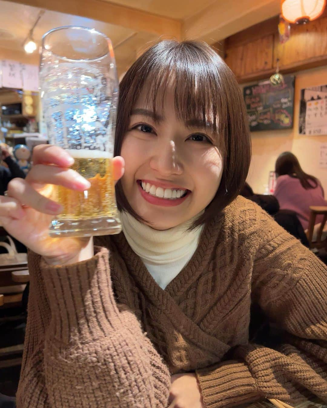 新谷あやかさんのインスタグラム写真 - (新谷あやかInstagram)「・  昨日はありがとございました🥰  人生で初めてのファンイベント、どきどきしとったけど、本当にみんなに会えて嬉しかった。✨  あったかくて、応援の声を直接聞けて、幸せな時間やったなぁ。  本当に来てくれてありがとうございました！！ 至らぬ点ばかりなイベントやったかもしれんけど、楽しかったって言ってもらえて、安心しました😂🙏  ・  これからもばりやわとんこつ🍜を多めに贔屓して応援宜しくお願いします🥰  (※3枚目は完全にいっちゃっとる写真)」1月22日 19時30分 - shinya.ayaka