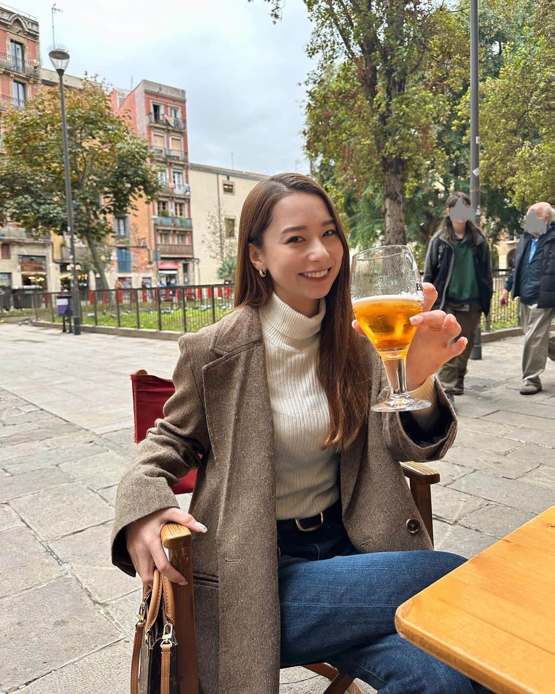 丹羽仁希さんのインスタグラム写真 - (丹羽仁希Instagram)「📍Spain, Sagrada Familia   外観も内観もとても素敵で感動したなぁぁ。 いつか完成してからもまた訪れたい！✨ カフェはお茶よりビール派😂🙏🤍」1月23日 23時01分 - __niki22