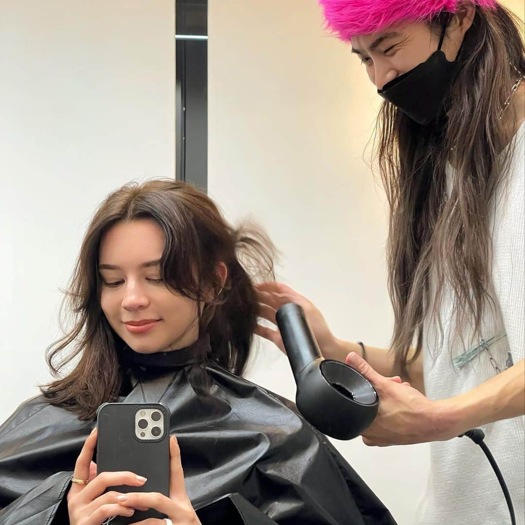 ALEXAさんのインスタグラム写真 - (ALEXAInstagram)「New hair layers for the spring breeze🌤️😌 cut by amazing @ayato_i_am ✨thank you!」1月24日 17時29分 - alexa_luczak