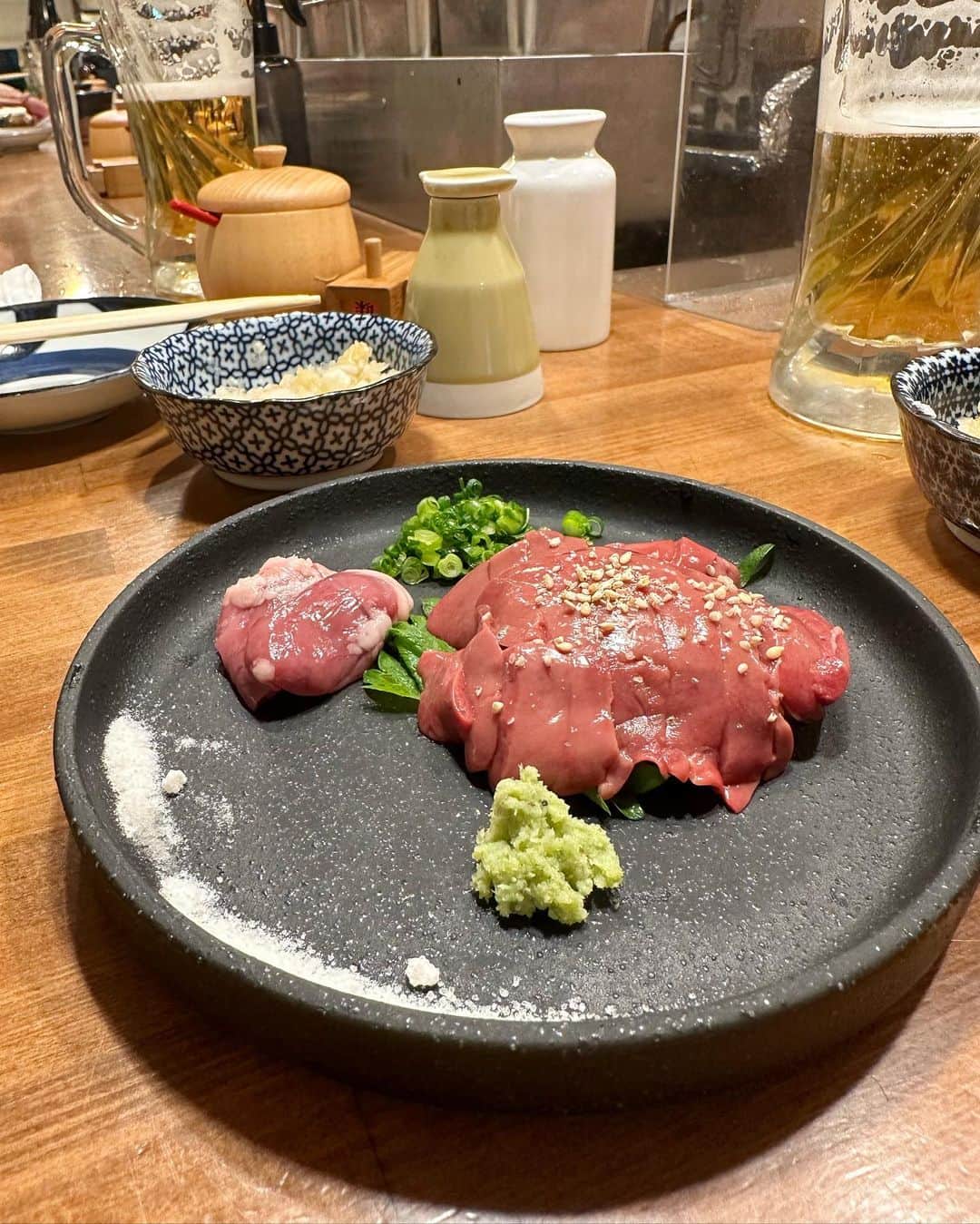 左近鈴乃さんのインスタグラム写真 - (左近鈴乃Instagram)「. 最近のいろいろを詰め込んでみた🤳🏻🍺✨🐓  打ち合わせしたり美味しいもの食べたり 欲しかったノートに出会えたり…📓🤍笑  #daily」1月24日 20時30分 - suzuno_sakon