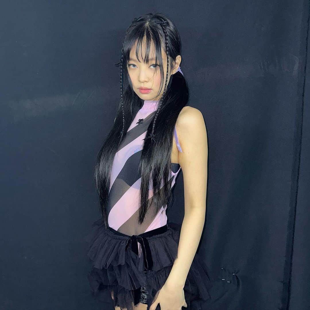 ジェニーさんのインスタグラム写真 - (ジェニーInstagram)「Had a great time in Hong Kong🖤🖤 Thank you」1月24日 22時42分 - jennierubyjane