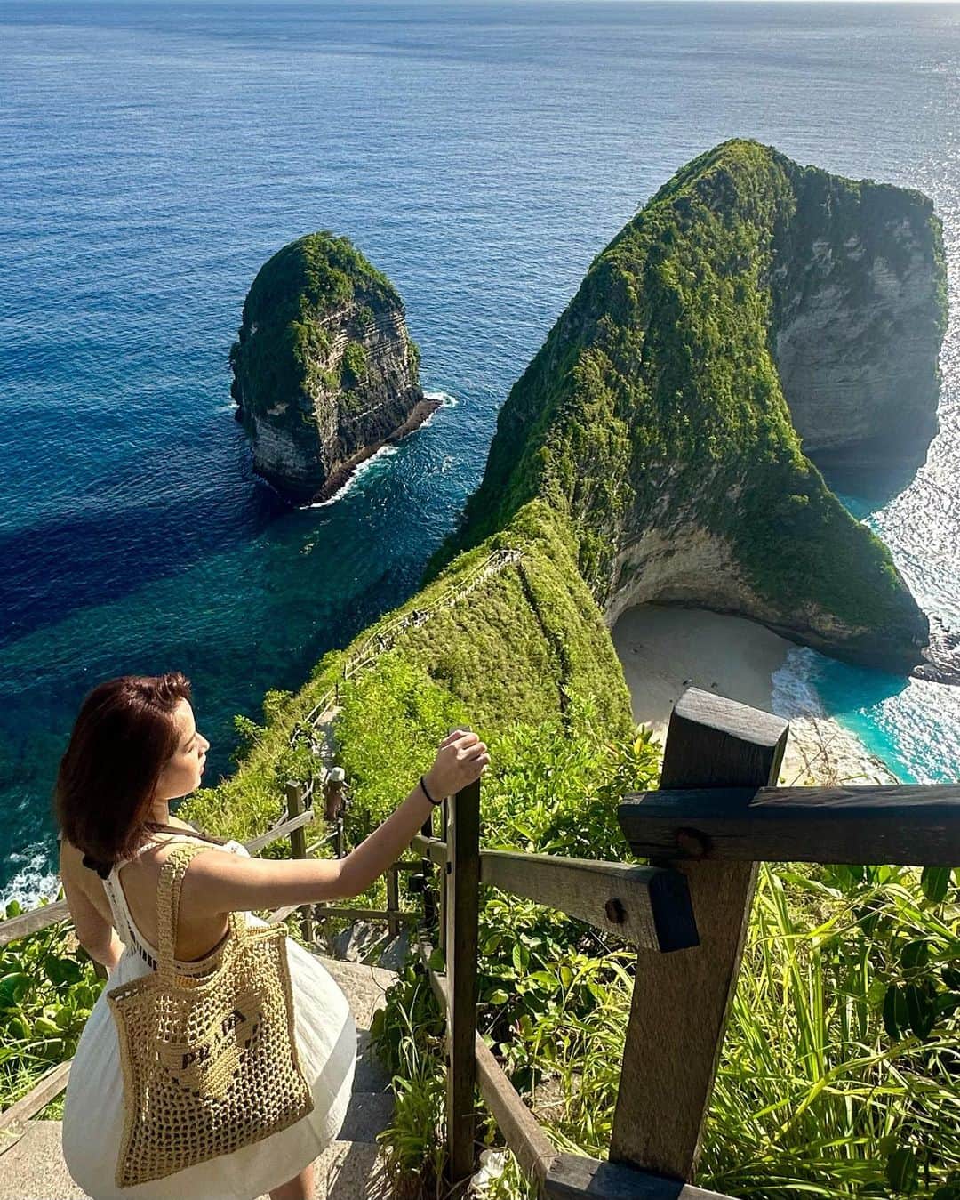 Chi Puさんのインスタグラム写真 - (Chi PuInstagram)「Em đi Bali 1 mình ngắm biển khơiiii 🏝️🎶🎵」1月24日 23時19分 - chipupu