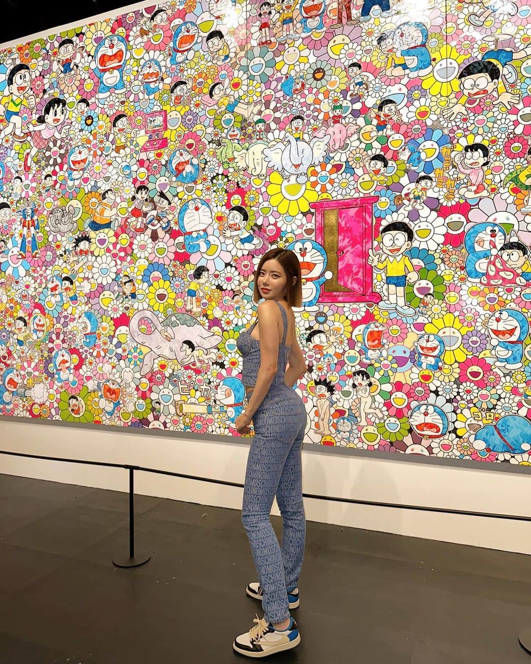 Dj Sodaさんのインスタグラム写真 - (Dj SodaInstagram)「Hello everyone!💕I have visited #Doraemon Exhibition in Singapore! There were some of my friend’s collaboration artworks such as @takashipom , @ninagawamika and more! Loved Doraemon since when I was a kid💙still remember the theme song of Doraemon! Oh I heard that there’s Murakami Takashi Exhibition coming soon in Busan, Korea! Don’t miss his wonderful art pieces, love ya🌼 #MOSCHINO #moschinolove」1月25日 1時45分 - deejaysoda