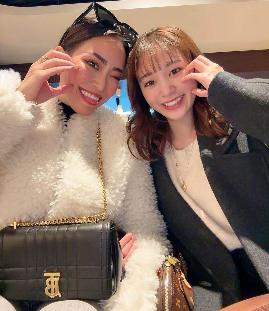 SÜMIREさんのインスタグラム写真 - (SÜMIREInstagram)「. 大好きなお友達との時間はあっという間😮‍💨💕 2人でヘアケアグッズを買って美意識高める日でした🫡✨ . thx @mananakanishi 🤎 . #表参道#表参道ランチ#休日」1月25日 19時46分 - 12_sumiregram_26