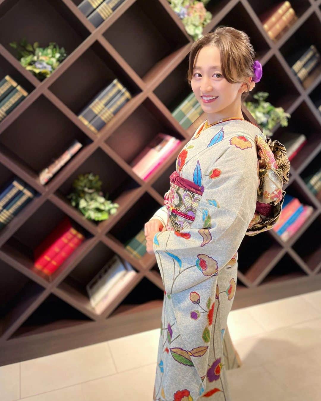 片渕茜さんのインスタグラム写真 - (片渕茜Instagram)「先日家族の用事で久しぶりに振袖を着ました。 成人式のときに着た、伯母の着物です。着物は世代を越えて受け継いでいけるので嬉しいですね(^ ^)」1月26日 18時17分 - akane_katafuchi