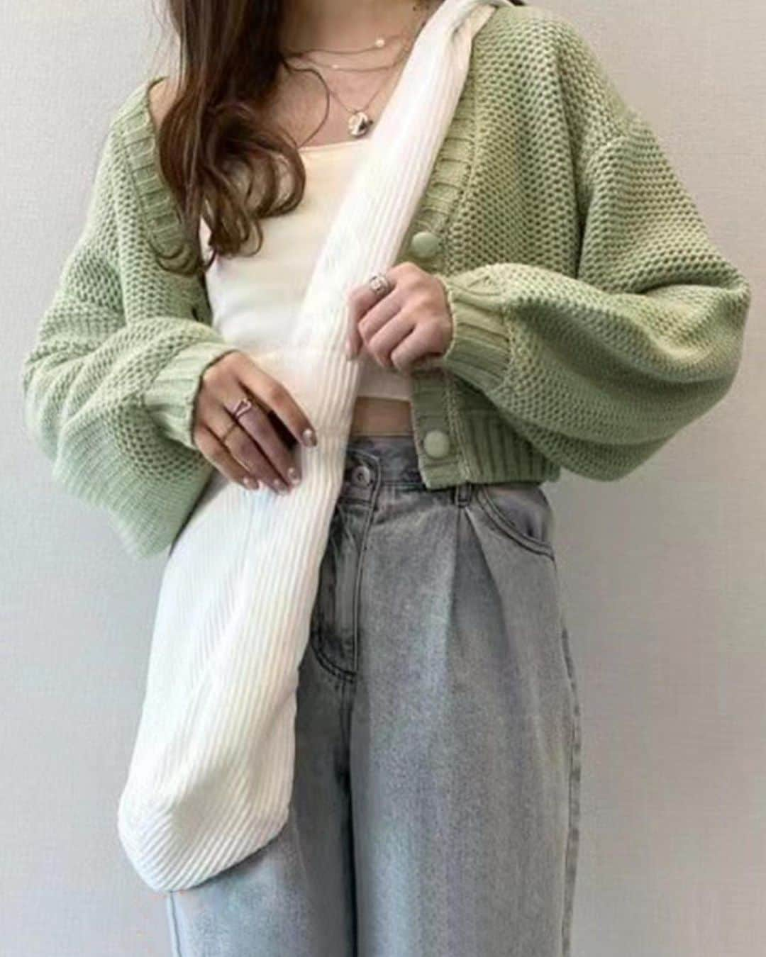 GRLさんのインスタグラム写真 - (GRLInstagram)「【👆画像をタップすると購入できるよ👆】  #outfit #ootd #outfitoftheday #girl #girls #fashion #coordinate #followme #オフショット #コーデ #コーディネート #grl #グレイル #プチプラ #ファストファッション #通販 #通販サイト #プチプラコーデ #ファッション #可愛い #かわいい #cute #grl購入品 #grlコーデ #グレイル購入品 #グレイルコーデ #ワイドデニム #ニットカーディガン #ミニスカート」1月26日 20時52分 - grl_official