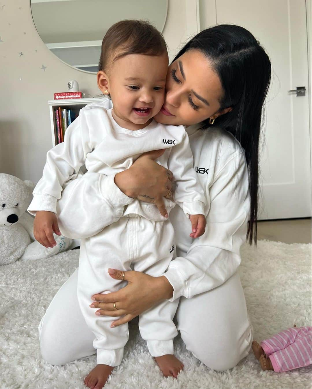 Katya Elise Henryさんのインスタグラム写真 - (Katya Elise HenryInstagram)「Girls just wanna have fun!! 😍😍 WE RESTOCKED THE @wbkfit LOUNGE COLLECTION !! The most comfortable, ZYA APPROVED, sets are back baby!! 🥳🥳」1月27日 1時01分 - katyaelisehenry