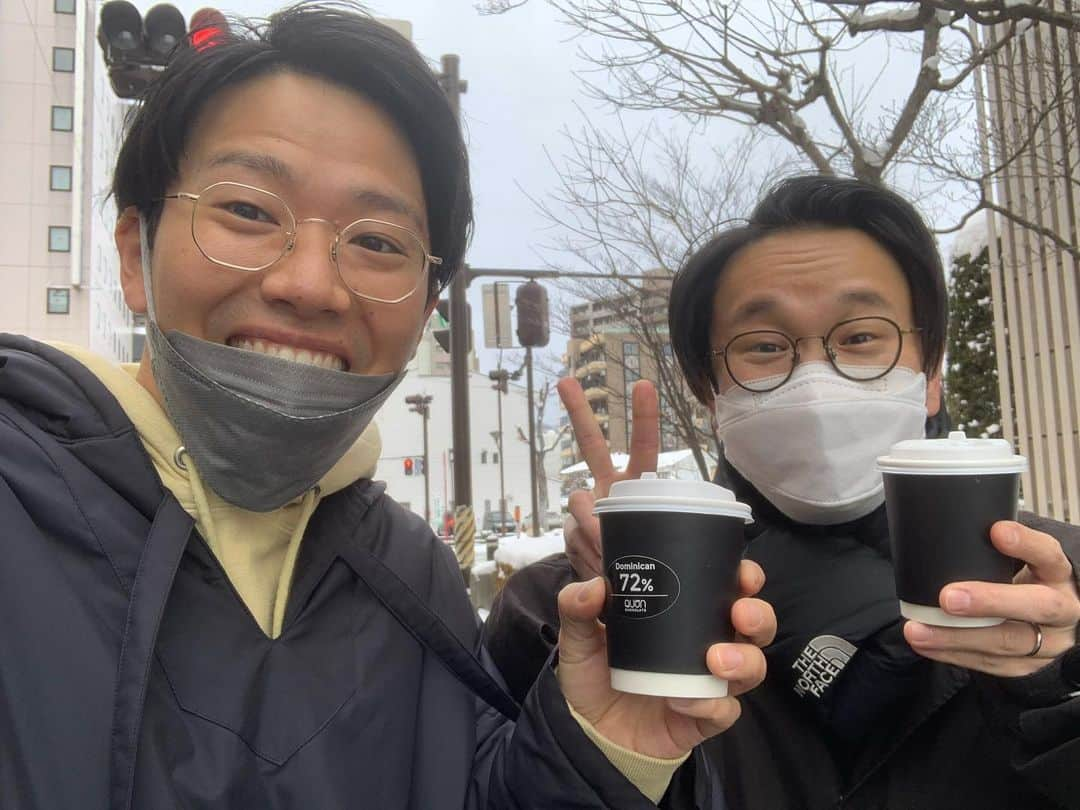 亜生さんのインスタグラム写真 - (亜生Instagram)「長野で漫才やって、その空き時間にきむさんと周辺を散策！！ なんか旅行きた気分でめちゃくちゃ楽しかった！ ちょっとしか時間なかったけど、リフレッシュできた！ きむさんありがとうございます！！！  きむ邪魔やねん！！！  #きむさんと長野 #雪がサラサラ #途中で素敵なホットドリンクも買ってもらって #寒かったけど #たのしかったなぁ #また来たい  #きむ邪魔やねん」1月28日 16時07分 - aseihurricane