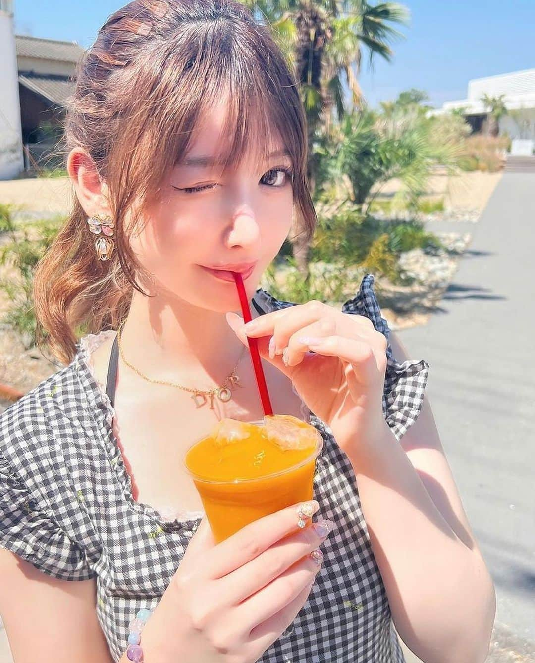 美女美容事情さんのインスタグラム写真 - (美女美容事情Instagram)「《マンゴージュースと美女🍹🥭》 *⁠ 今回ご紹介させて頂きますのは!!👀❤︎⁠⠀ ゆうめろさん< @yk.o0 >の素敵なお写真📸⁠⠀⁠⠀⁠⠀⁠ *⁠⠀⁠⠀⁠⠀⁠⠀ 旅行で宮崎に訪れし美女💖 マンゴージュースを飲んでる姿が幸せそうです☺️ *⠀⁠⠀⁠⠀⁠⠀⁠⠀ ゆうめろさん< @yk.o0 > ⁠⠀⁠⠀⁠⠀⁠⠀ 素敵な投稿ありがとうございました🍹📸✨ *⠀⁠⠀⁠⠀⁠⠀⁠⠀ ゆうめろさんのアカウントには他にも素晴らしい投稿が沢山ありますので是非覗いてみてくださいね💁‍♀️💙⁠⠀⁠⠀⁠⠀⁠⠀ *⠀⁠⠀⁠⠀⁠⠀⁠⠀ △▼△▼△▼△▼△▼△▼△▼△▼△▼ ⁠⠀⁠⠀⁠⠀ ❤🧡💛「美女美容事情」💚💙💜⠀⠀⠀⠀⠀⠀⠀⠀⠀⠀⠀⠀⠀⠀⁠⠀⁠⠀⁠⠀⁠⠀⁠⠀ 👇掲載ご希望の方は👇⠀⠀⠀⠀⠀⠀⠀⠀⠀⠀⠀⠀⠀⠀⠀⁠⠀⁠⠀⁠⠀⁠⠀⁠⠀ @b_b_j.jタグ付けと🖤 #ビジョビ ⁠⠀ 🖤タグ付けお願いします✨⠀⠀⠀⠀⠀⠀⠀⠀⠀⠀⠀⠀⠀⠀⠀⁠⠀⁠⠀⁠⠀⁠⠀⁠⠀ △▼△▼△▼△▼△▼△▼△▼△▼△▼ ⁠⠀⁠ #美女 #宮崎 #宮崎観光 #宮崎旅行  #インスタ美女 #マンゴージュース #インスタ映え #インスタグラマー #インスタ女子 #インフルエンサー」1月28日 17時01分 - b_b_j.j