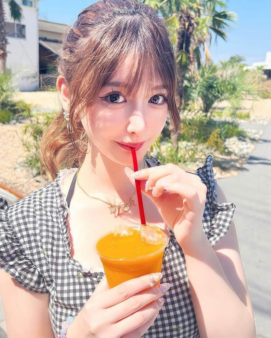 美女美容事情さんのインスタグラム写真 - (美女美容事情Instagram)「《マンゴージュースと美女🍹🥭》 *⁠ 今回ご紹介させて頂きますのは!!👀❤︎⁠⠀ ゆうめろさん< @yk.o0 >の素敵なお写真📸⁠⠀⁠⠀⁠⠀⁠ *⁠⠀⁠⠀⁠⠀⁠⠀ 旅行で宮崎に訪れし美女💖 マンゴージュースを飲んでる姿が幸せそうです☺️ *⠀⁠⠀⁠⠀⁠⠀⁠⠀ ゆうめろさん< @yk.o0 > ⁠⠀⁠⠀⁠⠀⁠⠀ 素敵な投稿ありがとうございました🍹📸✨ *⠀⁠⠀⁠⠀⁠⠀⁠⠀ ゆうめろさんのアカウントには他にも素晴らしい投稿が沢山ありますので是非覗いてみてくださいね💁‍♀️💙⁠⠀⁠⠀⁠⠀⁠⠀ *⠀⁠⠀⁠⠀⁠⠀⁠⠀ △▼△▼△▼△▼△▼△▼△▼△▼△▼ ⁠⠀⁠⠀⁠⠀ ❤🧡💛「美女美容事情」💚💙💜⠀⠀⠀⠀⠀⠀⠀⠀⠀⠀⠀⠀⠀⠀⁠⠀⁠⠀⁠⠀⁠⠀⁠⠀ 👇掲載ご希望の方は👇⠀⠀⠀⠀⠀⠀⠀⠀⠀⠀⠀⠀⠀⠀⠀⁠⠀⁠⠀⁠⠀⁠⠀⁠⠀ @b_b_j.jタグ付けと🖤 #ビジョビ ⁠⠀ 🖤タグ付けお願いします✨⠀⠀⠀⠀⠀⠀⠀⠀⠀⠀⠀⠀⠀⠀⠀⁠⠀⁠⠀⁠⠀⁠⠀⁠⠀ △▼△▼△▼△▼△▼△▼△▼△▼△▼ ⁠⠀⁠ #美女 #宮崎 #宮崎観光 #宮崎旅行  #インスタ美女 #マンゴージュース #インスタ映え #インスタグラマー #インスタ女子 #インフルエンサー」1月28日 17時01分 - b_b_j.j