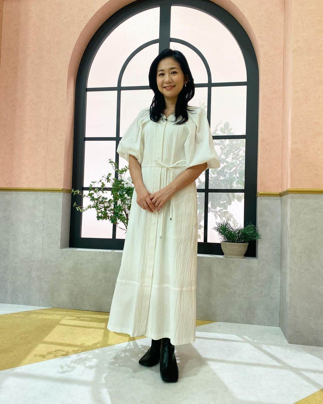 関根麻里さんのインスタグラム写真 - (関根麻里Instagram)「土曜スタジオパーク😊 #ootd dress @lounie_jp shoes @himiko_shoes earrings @ambrose__official」1月28日 22時22分 - marisekine