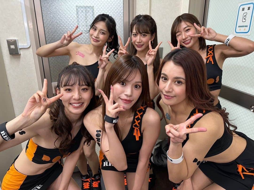 橘花凛さんのインスタグラム写真 - (橘花凛Instagram)「2023年初のRISEの大会🥊 #RISE164 にご来場頂いた皆様、ご視聴頂いた皆様ありがとうございました✨ 今大会から声出しがOKになり、会場も熱気が溢れ終始盛り上がっておりました🔥 チャンヒョン・リー選手と常陸飛雄馬選手のタイトルマッチは本当に激闘で目が離せない素晴らしい試合でした！ 選手の皆様、関係者の皆様本当にお疲れ様でした✨  今年もRISEは最高です🔥❤️‍🔥  #RISE最強」1月29日 8時35分 - rintakahashi0809