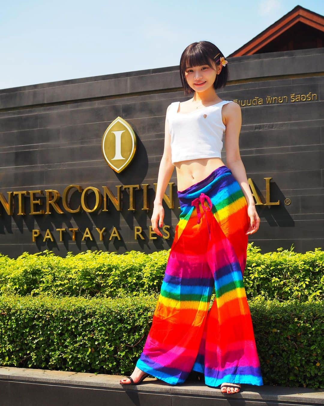 みもれもんさんのインスタグラム写真 - (みもれもんInstagram)「Hello~🍋🌈When I came to Pattaya for the first time~, I stayed at the Intercontinental Hotel~🥳🥳Today I'm wearing Thai pants I want to enjoy Thailand with a traditional feeling🐯🌈  こんにちは〜🍋🌈 初めて来たパッタヤ〜は インターコンチネンタルホテルに 宿泊したよ〜🥳🥳  過ごしやすくてポケポケしてたら あっという間に時間が 過ぎちゃいましたねぇ🏝🫶  (お部屋の様子とかは またリールで紹介するね❣️)  今日はタイパンツを履いて トラディショナルな気持ちで タイを楽しもうと思います🐯🌈  #タイ #Pattaya #pattayathailand #みもれもん#Mimolemon #japanesegirl #黒髪 #ショートヘア#ボブ #人像攝影 #粉我 #日本女孩  #japan #portrait  #Thailand #Bangkok #fantia #intercontinental」1月29日 13時36分 - mimore_mon0929