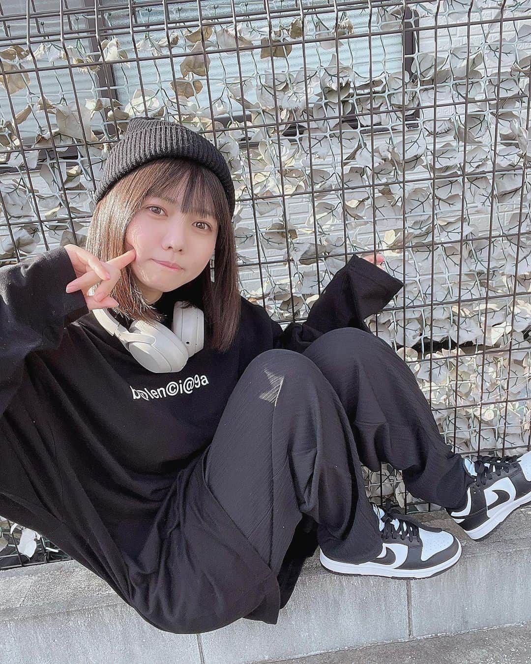 佐倉ちひろさんのインスタグラム写真 - (佐倉ちひろInstagram)「Have a nice day ❤︎ . #instagood #nike #nikeshoes #knit #black #blackcode #fashion」1月29日 15時14分 - chihiro__sakura