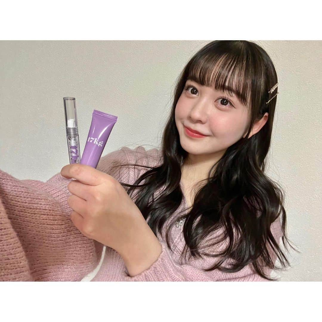 佐藤菜月海さんのインスタグラム写真 - (佐藤菜月海Instagram)「. 2月1日発売 ニコラ3月号の付録は 17kgのトーンアップクリーム＆透明マスカラ🪄🫧  自然なベージュで肌をトーンアップしてくれるクリームと、透明マスカラは、誰でも使いやすい𓂃🎀𓈒𓏸  トーンアップクリームは部分使いでハイライトの代わりにもなっちゃいます!! 化粧下地として使ってみましたが 少量でも伸びが良かったし、 肌なじみの良い色でとっても使いやすかったです！  透明マスカラはマスカラ下地や、スクールメイクの時にピッタリꔛ♥ ブラシも小さめなので細かいところにも塗りやすい！ マスカラの前に塗ったら、流行りの束感まつ毛になってすごく可愛いです🫶🏻  見た目も可愛いくて、誰でも使いやすいとっても豪華な付録となっています^ ^  ニコラ3月号お楽しみに💖  #ニコラ　#nicola　#ニコモ　#ニコラ3月号　#17kg　＃イチナナキログラム #佐藤菜月海 #なつみ #中3 #07 #付録 #スターダストプロモーション」1月30日 17時48分 - natsumi_sato814official