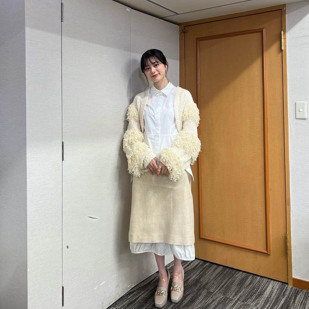 紺野彩夏さんのインスタグラム写真 - (紺野彩夏Instagram)「突然ですが占ってもいいですか？ 明日香ちゃんと出演させていただきます☺︎ 面白すぎな占い結果でした！ たのしかった〜！ 23:00〜放送です！ぜひ🙆‍♀️🙆‍♀️」1月30日 18時05分 - ayaka_konno_official