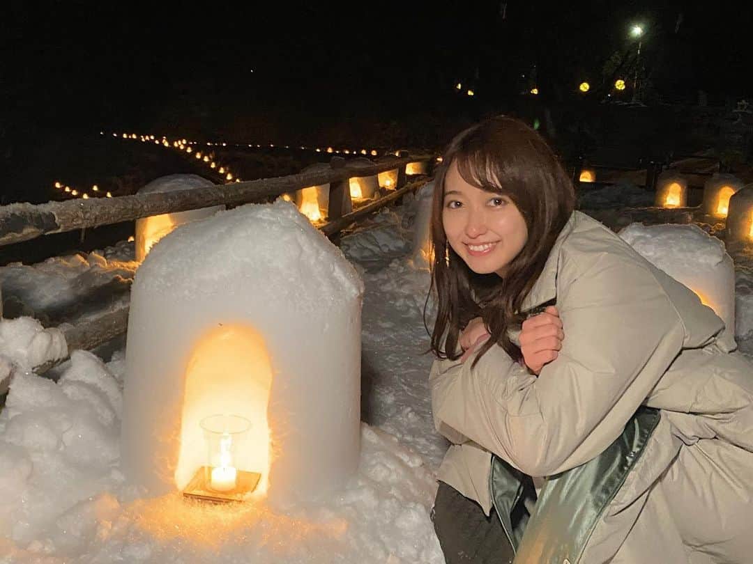 佐々木舞音さんのインスタグラム写真 - (佐々木舞音Instagram)「. . 今日のひるおび中継は栃木県日光市で開催中の「湯西川温泉かまくら祭り」からでした❄️ . 高さ3mの大きなかまくらや40cmのミニかまくらなどが見られます！ . 夜はかまくらの中にろうそくが灯されてとても幻想的でした🕯 . 雪を見るとどうしても雪だるまを作ったり雪合戦をしたりしたくなります☃️ . #湯西川温泉 #かまくら祭り#栃木県#日光#日本夜景遺産 .」1月30日 18時20分 - sasakimaine
