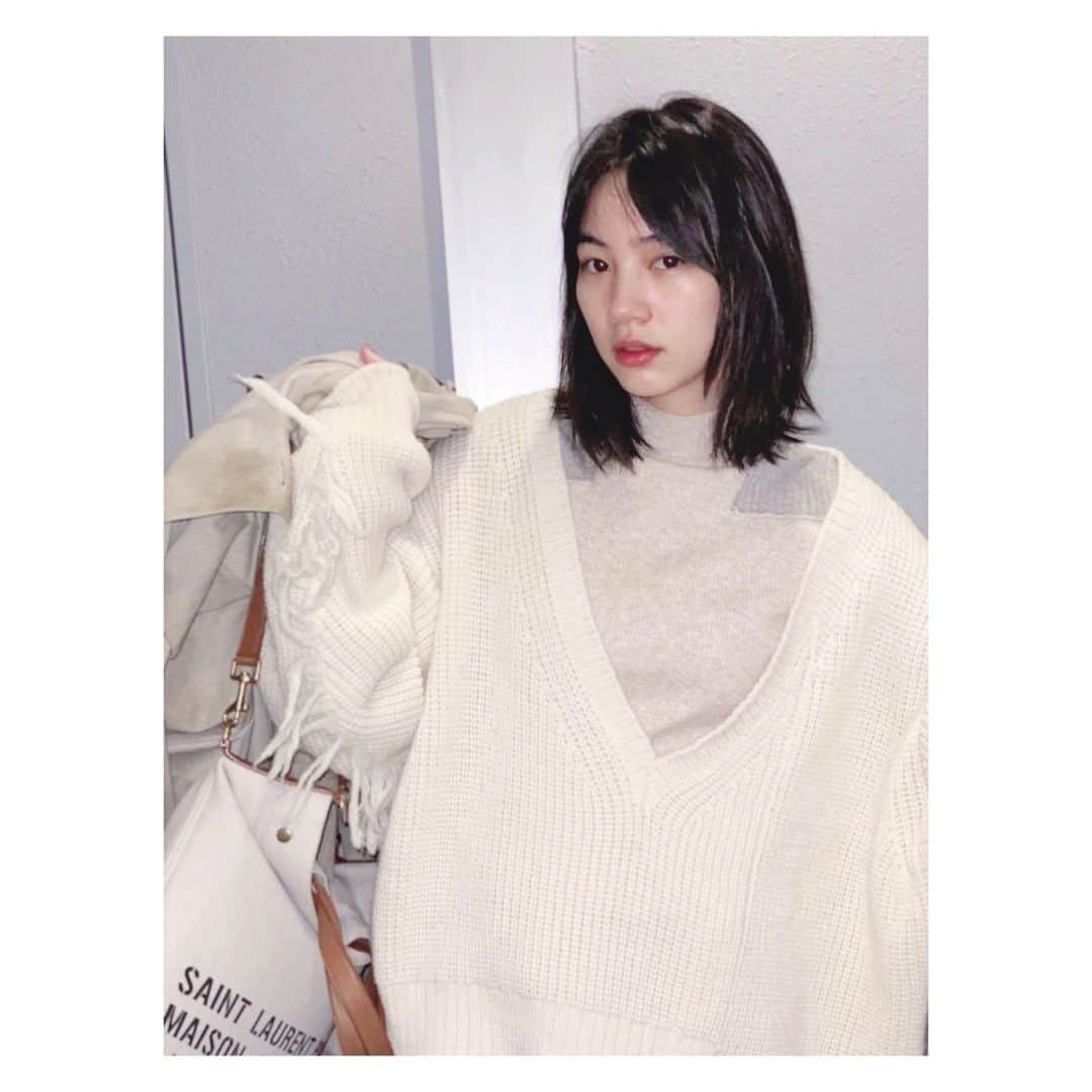 のん（能年玲奈）さんのインスタグラム写真 - (のん（能年玲奈）Instagram)「私服。 ニットが好きだから冬は嬉しいけど、寒すぎると困るね。 あったかくおめかししよー🐇  #ootd」1月30日 20時41分 - non_kamo_ne