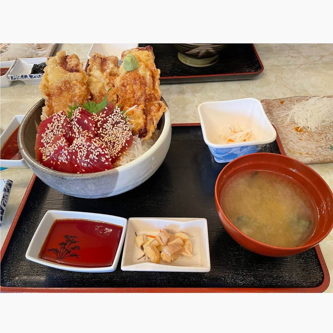 佐田正樹さんのインスタグラム写真 - (佐田正樹Instagram)「久々のまるか食堂うますぎた‼︎  ツーリングして、マグロのフリットをくらう‼︎  サイコーチャンネル‼︎  あ母さんも元気そうでよかった‼︎  しかし今年に入って週2〜週3走りよる‼︎  寒い方が旧車は調子がいい😁  みんなもよかったら走ってみてよって事で押〜忍‼︎」1月30日 20時57分 - satakisama