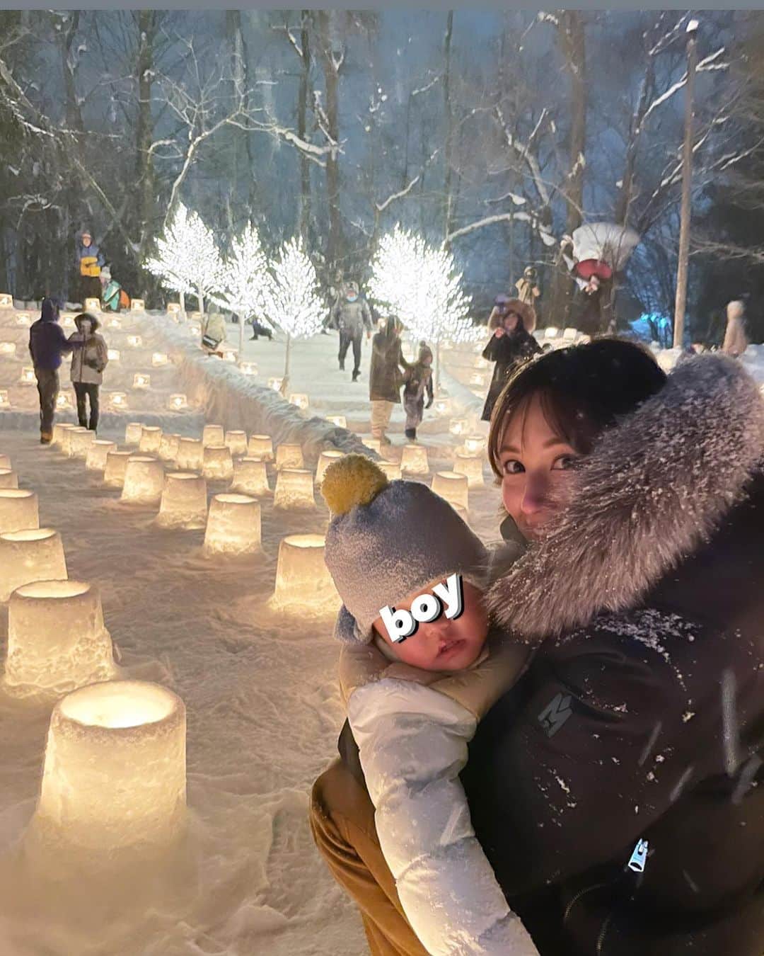 木村愛里さんのインスタグラム写真 - (木村愛里Instagram)「⋆ ㅤㅤㅤㅤㅤ定山渓神社で 2月4日まで行われている雪灯路❄️ 幻想的な世界に吸い込まれました🥹 @jozankei.trip   時に私たちの生活を悩ます雪ではあるけれど 芸術にもなっちゃう雪って本当にすごい。  冬がつくりだすアートに感動でした。 ㅤㅤㅤㅤㅤㅤㅤㅤㅤㅤㅤㅤㅤ ㅤㅤㅤㅤㅤㅤㅤㅤㅤㅤㅤㅤㅤ #わたしの定山渓2022冬 #定山渓 #雪灯路 #札幌観光 #雪灯路2023 #定山渓温泉 #リモ旅北海道 #北海道 #雪 #定山渓神社 #北海道観光 #japan #hokkaido #sapporo   2月12日から行われる真冬のフェスSAPPOROARTCAMP2023も楽しみ🫶❄️ @sapporo_artcamp」1月31日 20時38分 - airi_official