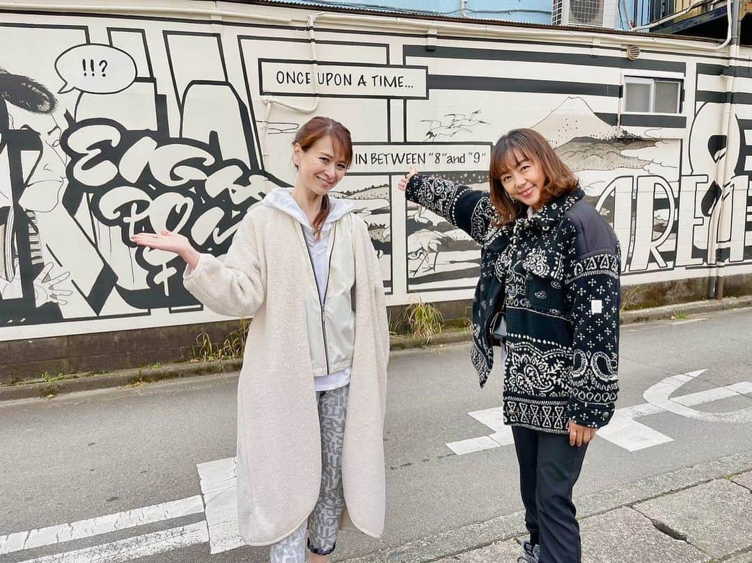 田中律子さんのインスタグラム写真 - (田中律子Instagram)「マネージャーからのお知らせ📺  明日9:26-11:13 テレビ東京『なないろ日和』生放送に 田中律子出演いたします！ (通販時間があるので、スタジオ本番は9:58~です👀)  ロケは、里井真由美さんと☺️ 梅沢海岸、我妻山公園では菜の花×富士山の素敵な景色、 壁画アートに、オーガニックランチ。。。 神奈川県二宮町を散策しながら、 クリアタイプの“アイブレラ"👓ご紹介してます。  ランチでいただいたビリヤニが美味しかったので 載せておきます🍽️🫖  ぜひぜひ、みなさまご覧くださいませ‼️  hairmake by @ikumin.hairmake  ありがとう🤍  #テレビ東京#なないろ日和 #薬丸裕英 さん #香坂みゆき さん #里井真由美 さん #田中律子 #二宮町#梅沢海岸 #吾妻山公園 #だいちや #のうてんき」1月31日 21時14分 - ri2kotanaka